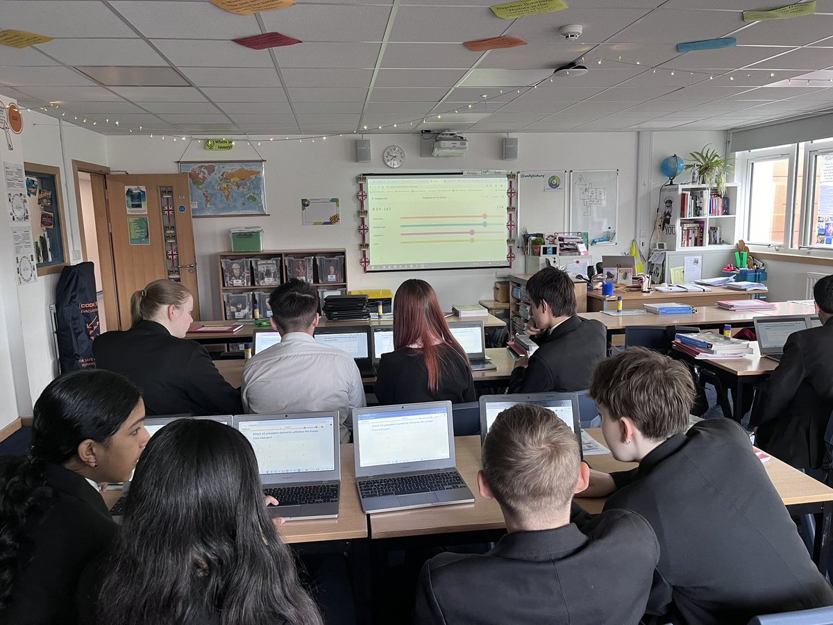 unityhistory's tweet image. Year 9 Quizlet teams are very competitive today @UnityBlackpool