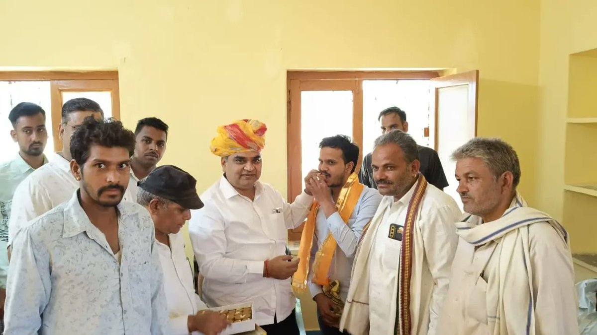 DakMla's tweet photo. सबको सुविधा,सबको सम्मान,
समस्याओं का अतिशीघ्र समाधान
मेरी विधानसभा बड़ी सादड़ी के डूंगला पर आयोजित जनसुनवाई कार्यक्रम में देवतुल्य जनता का स्नेहाशीष प्राप्त किया व सभी की समस्याओं को गंभीरतापूर्वक सुना।
जन समस्याएं सुनकर संबंधित अधिकारियों को समयबद्ध सम��धान के लिए निर्देशित किया। https://t.co/ouoVYhJIPj