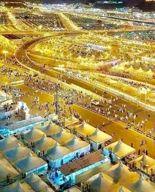 دنیا کی خوبصورت ترین خیمہ بستی جہاں ہر امیر و غریب رہنا چاہتا ہے
آج رات کو حجاج کرام ان خیمہ بستیوں کے مقیم ہوں گے ان شاء اللہ
اللہ جی مجھے بھی اس بستی کا مقیم بنا دے آمین ثم آمین، ❤️‍🩹
#شانزہ 
#خاتم_النبیین_محمّدﷺّ #يوم_Iلجمعه
