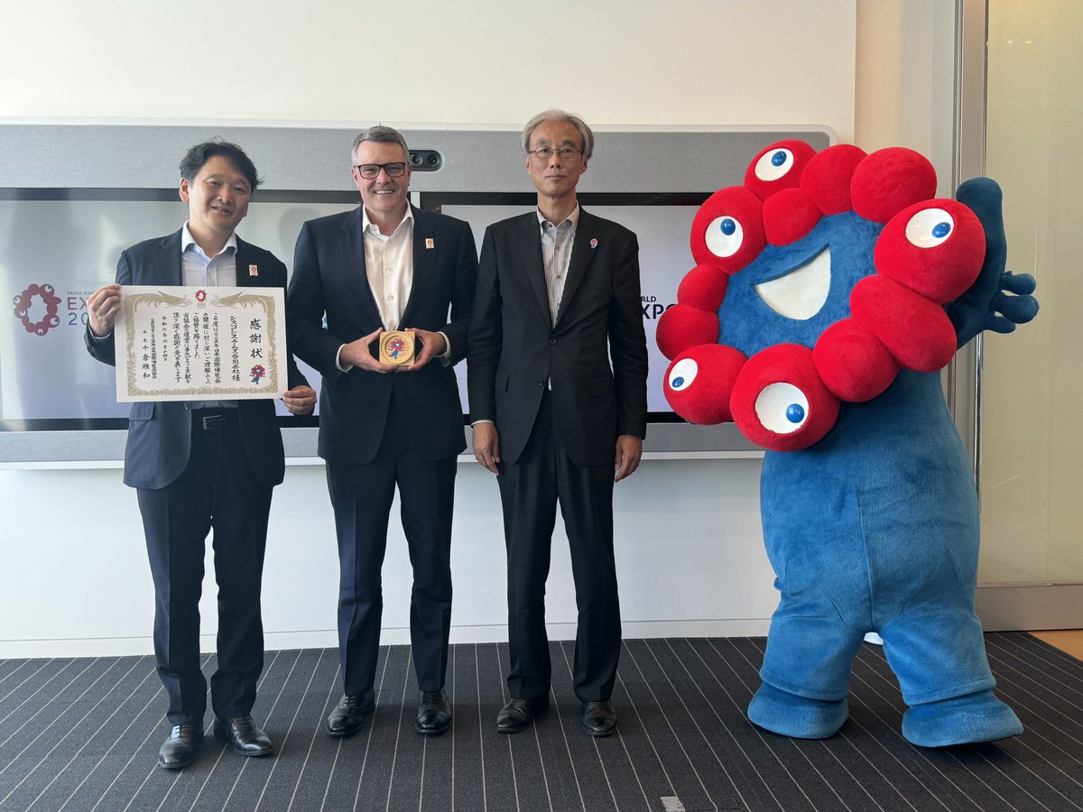Cisco is a proud sponsor and technology partner of #Expo2025 which will be held in Osaka, Japan next year.🇯🇵

It was great to visit with the Deputy Director this afternoon. We were even treated with a surprise visit from “Myaku-Myaku” the official mascot.