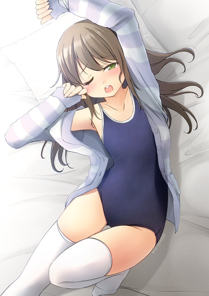 「skebリクエストありがとうございましたおうちでskmz寝起きの子 」|柴茶(しばちゃ)のイラスト