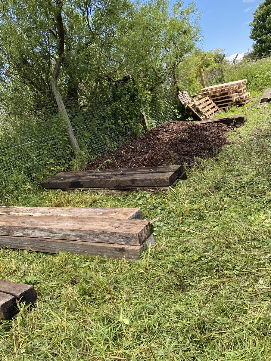 Huge thank you to Ben and the team from <a href="/nwater_care/">Northumbrian Water</a> who came to help with our community garden this week, really starting to take shape now! 🌱 🪴 🌸 #community #volunteering #garden #grow