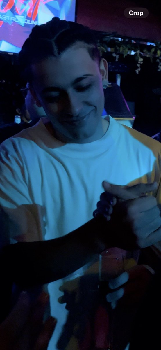 no pude ir al concierto pero tuve a trueno más cerca que todos los que si fueron 🤙🏼🤙🏼 me despido, buenas nochess