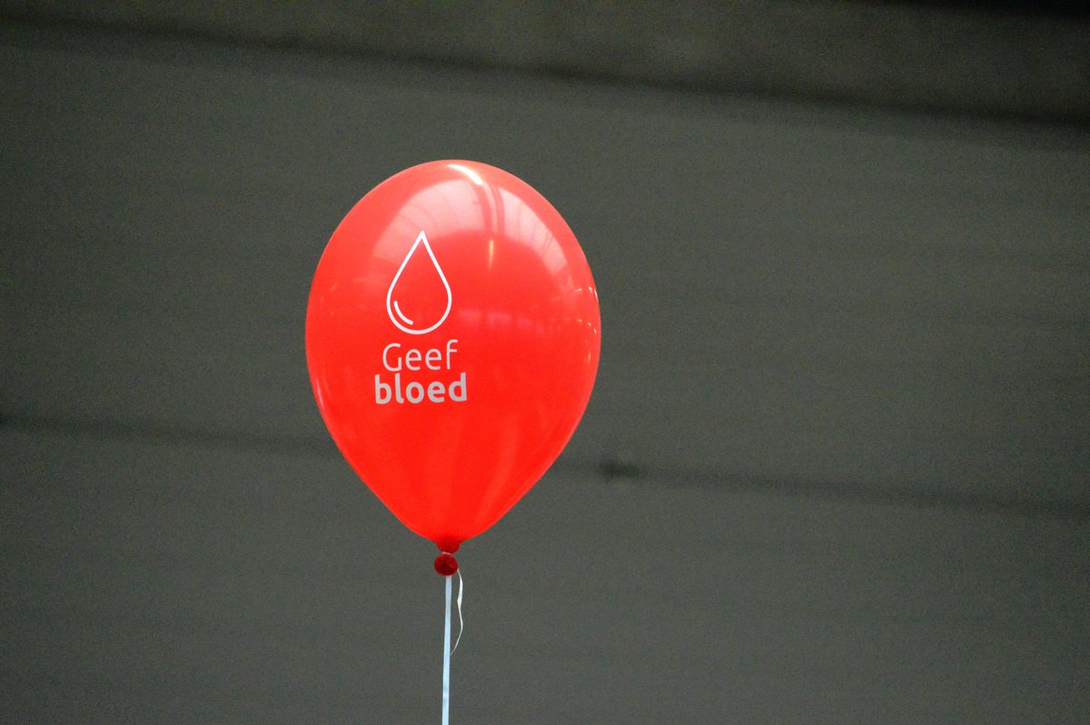 Je hoeft niet bij de brandweer te zijn om iemand zijn leven te redden. Wanneer gaf jij voor het laatst bloed? Maak een afspraak via donorportaal.rodekruis.be of via het gratis nummer 0800 777 00 #bloedgevendoetleven #geefvoorelkaar #rodekruis #hvztaxandria #DagVanDeBloedgever