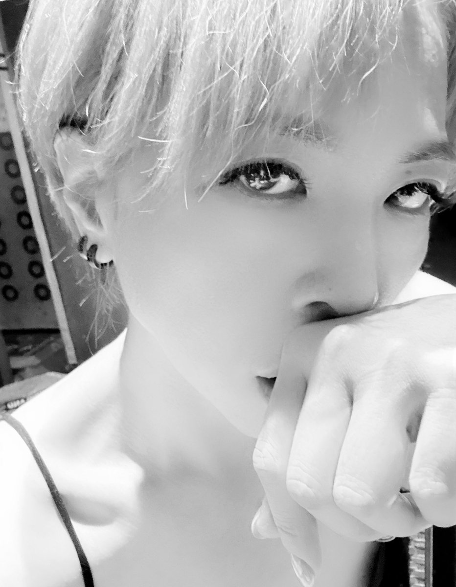 人總愛說反話，卻往往不自知～

對愛無知的人喜歡滔滔不絕說愛，
財務困難的人喜歡暢談財富自由，
渴望關係的人總說不想進入任何關係，
窮的人總愛炫富，富有的人總愛哭窮，
擊敗人都說自己好相處，
自私的人都說自己善良，
總說想死的人才是最想活著的

#別下 🌧️ 了好嗎？
#倒數計時