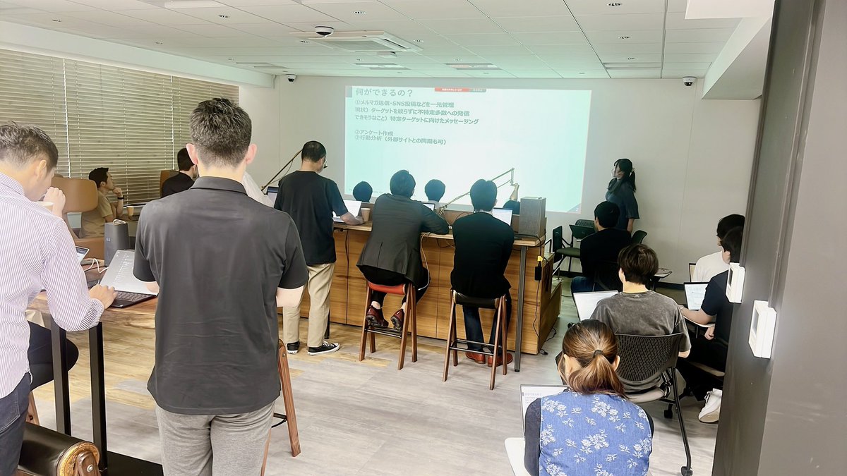 dora_rakurakudx's tweet image. 【🎏ワークショップ5月🎏】
こんにちは！
この投稿では5月のワークショップの様子を紹介していきます✨

5月のワークショップでは、社内に導入予定のCRMプラットフォームを、チームごとに試用し、業務上での活用方法を模索しました。
#ワークショップ #社内イベント #techfirst #テックファースト #CRM