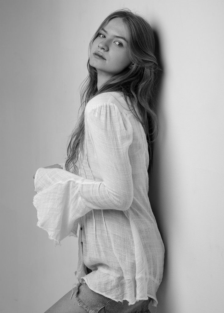 ANNA 💌

Model: <a href="/gorlovanya/">Anya</a>
📸: @portraits_by_owen

#modelagency #modellife #fashion #style #ootd #beauty #photography #picoftheday #instafashion #outfit #womensfashion #girls #makeup