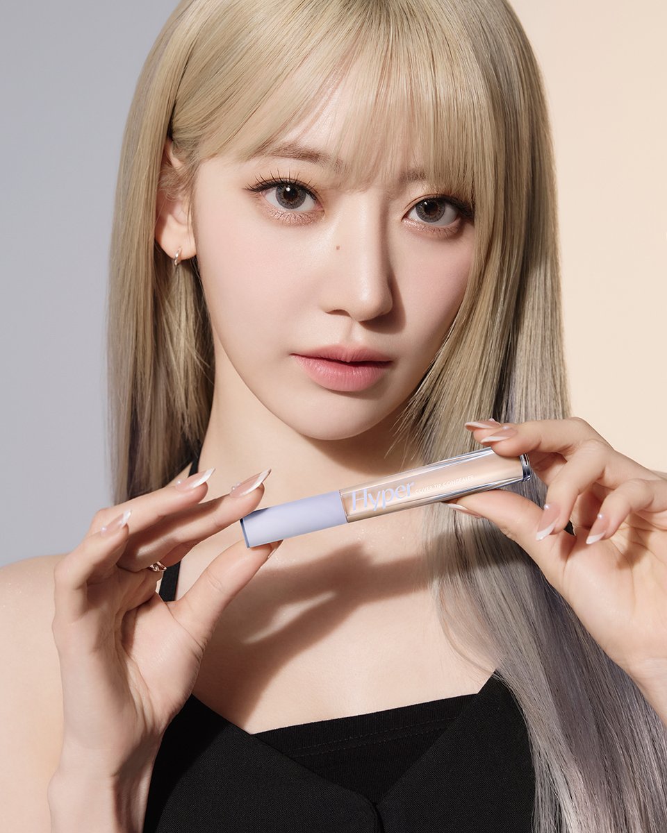 luna_makeup_jp's tweet photo. #新発売
LUNAグローバルアンバサダーSAKURAも使う
#ハイパーカバーチップコンシーラー 💜

肌の悩みを隠すコンシーラー、カバー力はもちろん、肌に密着する持続力が大事ですよね😮

ベースメイクのプロ、LUNAだからこそ可能なカバーメイクを #ハイパーカバーチップコンシーラー が完成させます。✨

クリーミーなテクスチャーが薄くても強力に、素肌のようなナチュラルカバーに仕上げます。🤗💜

#LUNA #ルナ #コスメ #コスメ好きさんと繋がりたい #コスメ好き #チップコンシーラー #コンシーラー #メイク #ベースメイク #韓国コスメ #韓国コンシーラー #カバー #神コスメ #おすすめコスメ
