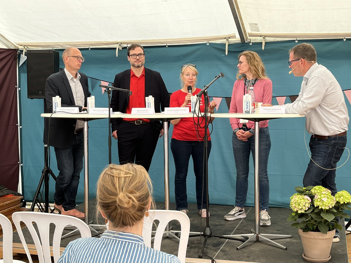 Dansk Selskab for Patientsikkerhed (@patientsikker) on Twitter photo 🗣<a href="/kristensenps/">Inge Kristensen</a> 🎤 “Find ud af, hvordan vi skal have hospitalsbehandling i hjemmet. Den, der kommer i klemme, er den enkelte borger, mens myndighederne slås om en model. Selvom vi er et digitaliseret samfund, så er vi bagud med de rammer, der skal understøtte det.” #fmdk 🗣<a href="/kristensenps/">Inge Kristensen</a> 🎤 “Find ud af, hvordan vi skal have hospitalsbehandling i hjemmet. Den, der kommer i klemme, er den enkelte borger, mens myndighederne slås om en model. Selvom vi er et digitaliseret samfund, så er vi bagud med de rammer, der skal understøtte det.” #fmdk