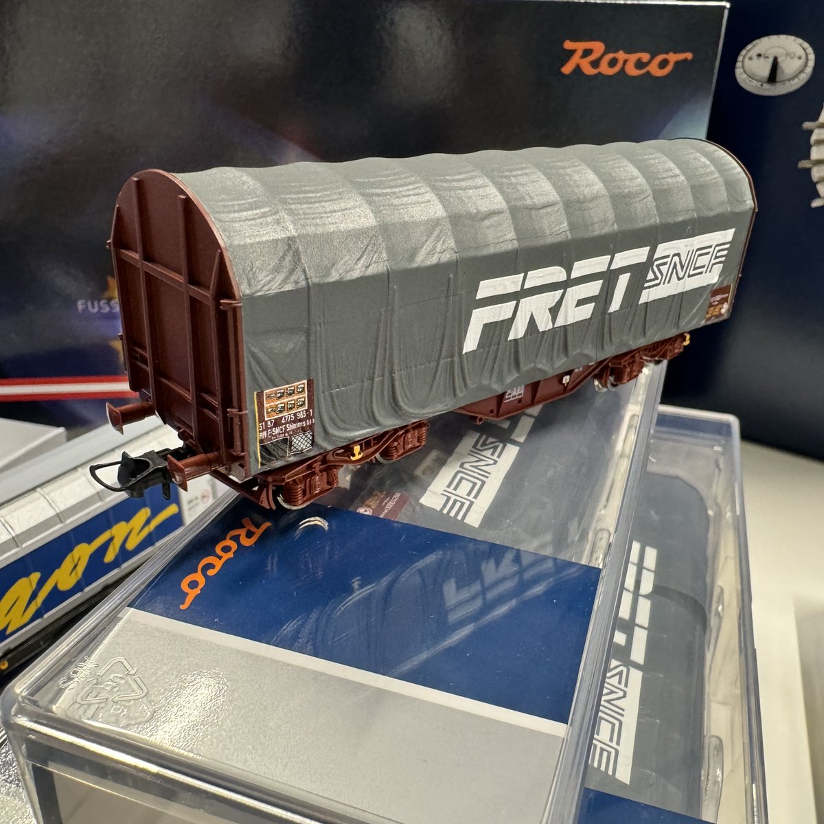 JModelisme's tweet photo. 🚂 Arrivage Roco 📢
🦊 Notre petite boule de poils à 4 pattes vous manque t'il ? 😊
En attendant Sharky, découvrez nos produits 👉 https://t.co/3QdiHjnREp
🚚 Ces produits sont éligibles à l’offre en relais PICKUP DPD.
#Roco #ModélismeFerroviaire #ModelTrain #RailwayModel https://t.co/W04zJxTTXK