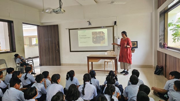 teachindiatoi's tweet photo. Knowledge is power,especially when it comes to protecting our planet!Proud moment as Teach India, Mercedes,&amp; SACH NGO team up to educate young minds on e-waste management.Together,we're fostering eco-consciousness &amp; shaping future leaders committed to sustainability.#EcoEducation https://t.co/3cukDkhbKi