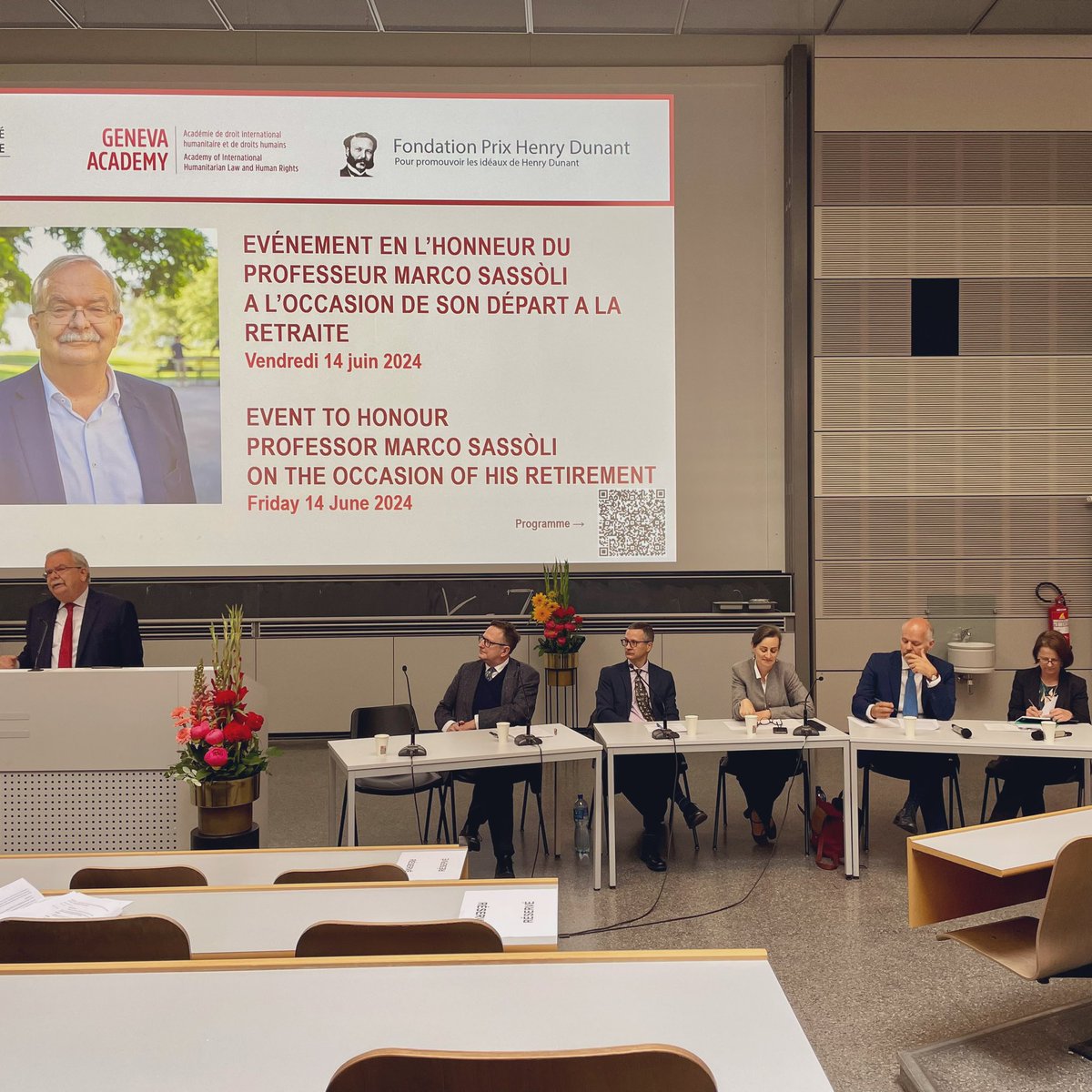 jlgrgn's tweet photo. Honorer la carrière de l’un de ses mentors - et non des moindres
Marco #Sassòli 💫 @UNIGEnews @Geneva_Academy https://t.co/WvjpEyfedF