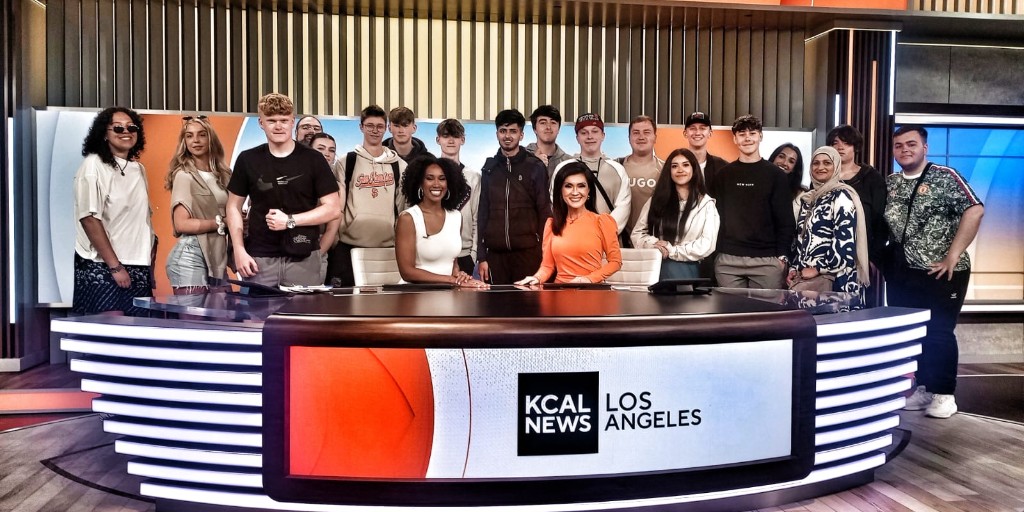 coleggwent's tweet image. An amazing 2 weeks for 16 Business and ICT Students, who flew out to San Francisco and LA 🇺🇸 ✈️ From business talks, visiting Google HQ, Golden Gate Bridge, Malibu Beach and much more! The students loved it 🎉

Discover Coleg Gwent:
coleggwent.ac.uk