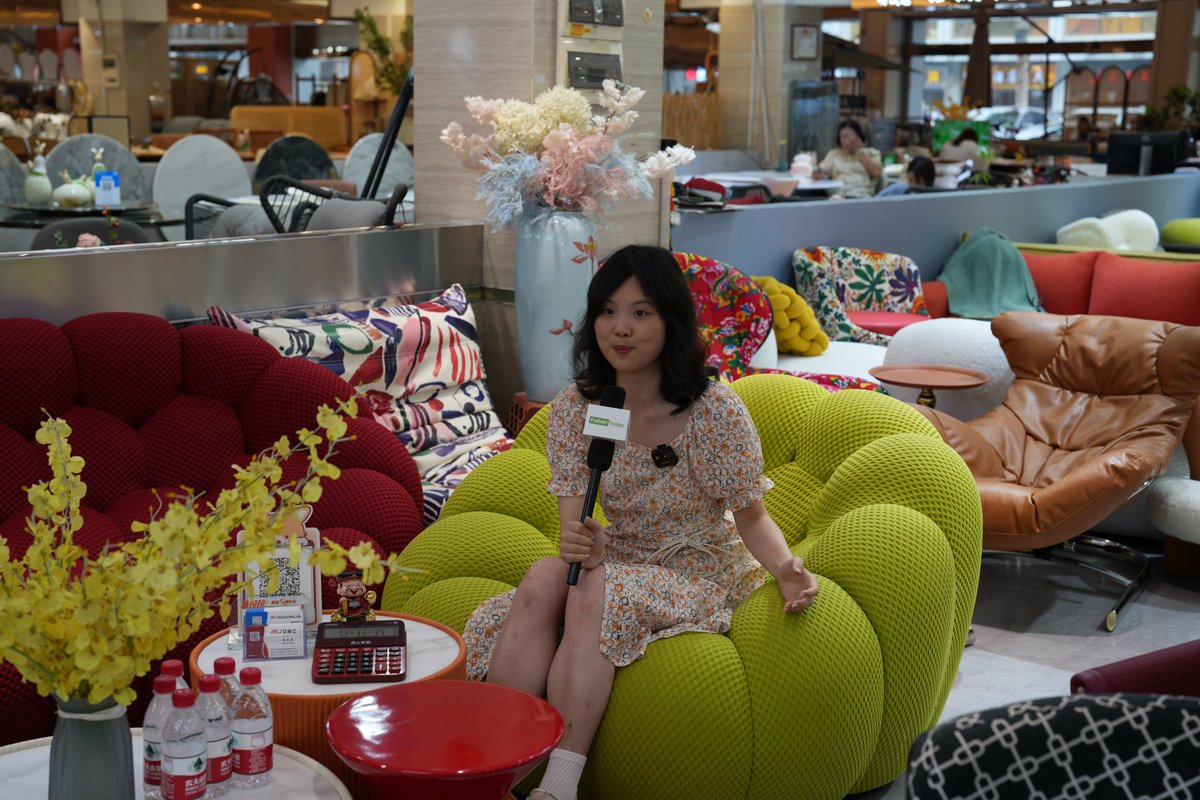 FoshanToday's tweet image. 🥳🥳🥳Today we have come to Lecong Furniture Market in Foshan, and we are going to look at an Accent chair and a lamb fleece sofa. youtu.be/GiLnTcuhtjQ 
#furnituremarketvisit #accentchair #velvetchair #softchair #sofa #lecongfurniture #foshantoday