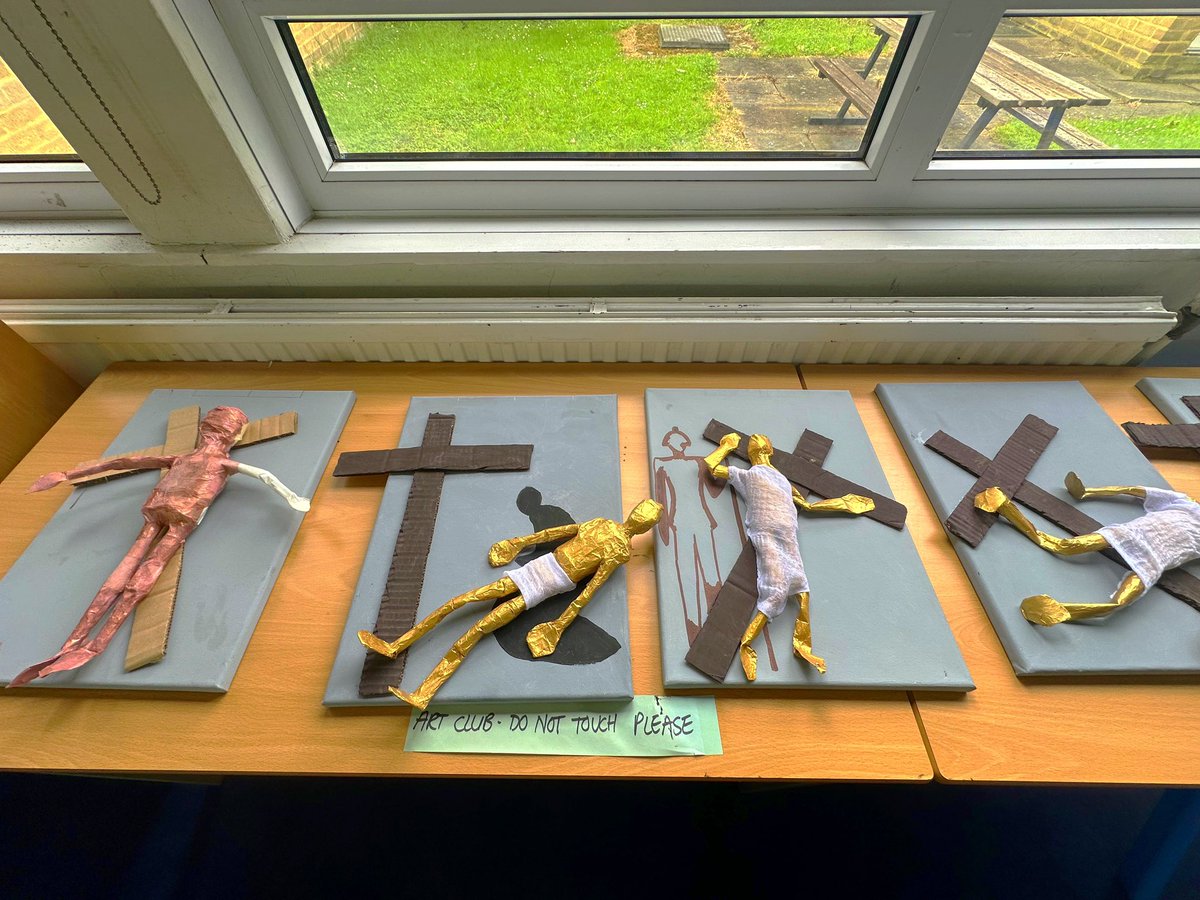 ChristallaJ's tweet image. Look @DarrellWakelam our #StationsoftheCross display progress! @LDBSLAT #LDBSLAT