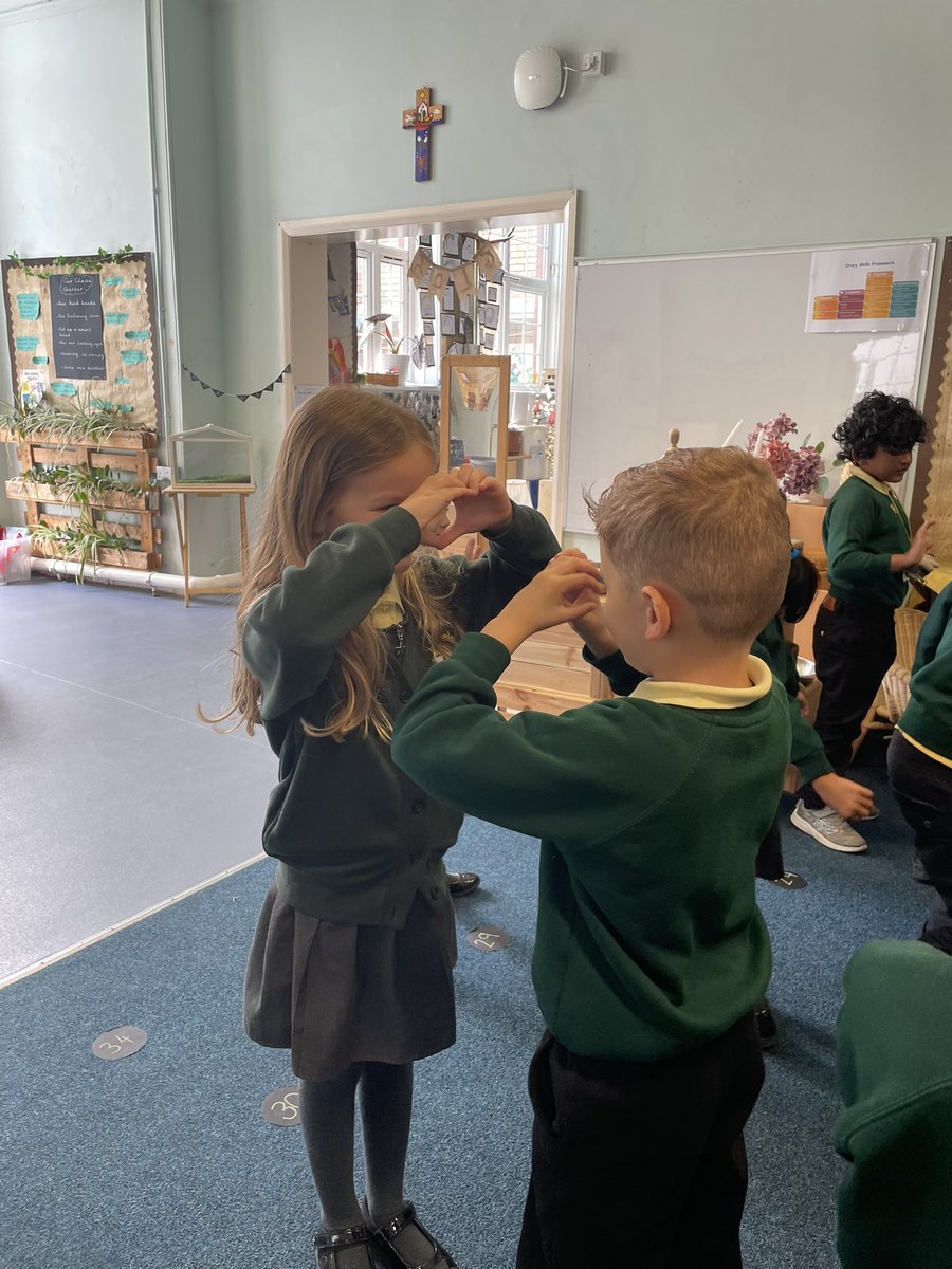 Ysgol Gynradd Gatholig Santes Helen tweet media