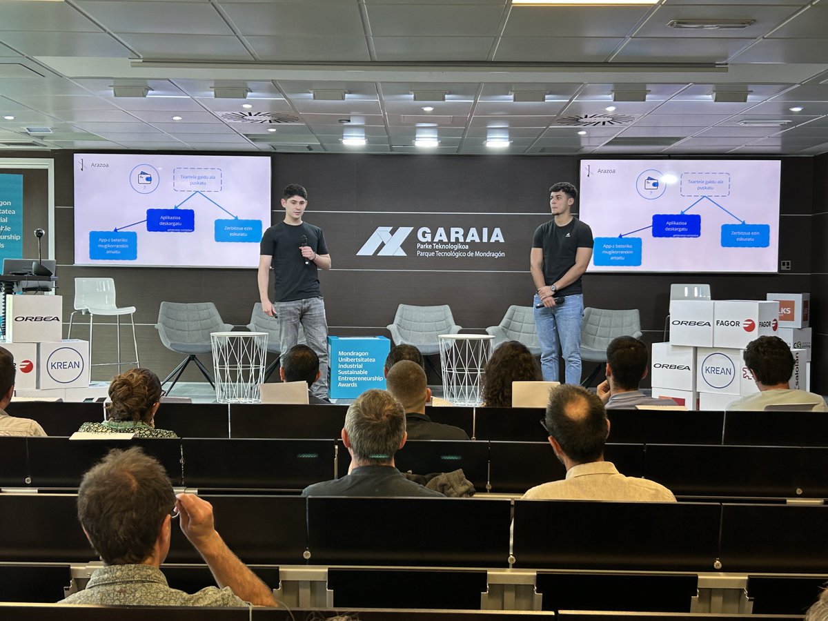 MU_gep's tweet image. Proiektuen pitching-ak. Ekintzaile batzuek online aurketzu dituzte eruren proiektuak eta beste batzuek modu presentzialean.

#ISEsariak #LearningFromAction