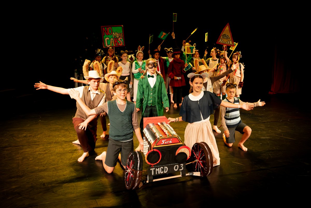 KESPreparatory's tweet photo. What an amazing performance we were treated to this week! Our Year 6 delighted us all with their production of Wind in the Willows, where Ratty, Badger and Mole join the exuberant Toad and embarked on an adventure. We are proud of them all!
#Year6Performance #BecomingKESPrep https://t.co/eRLUrNCdnw