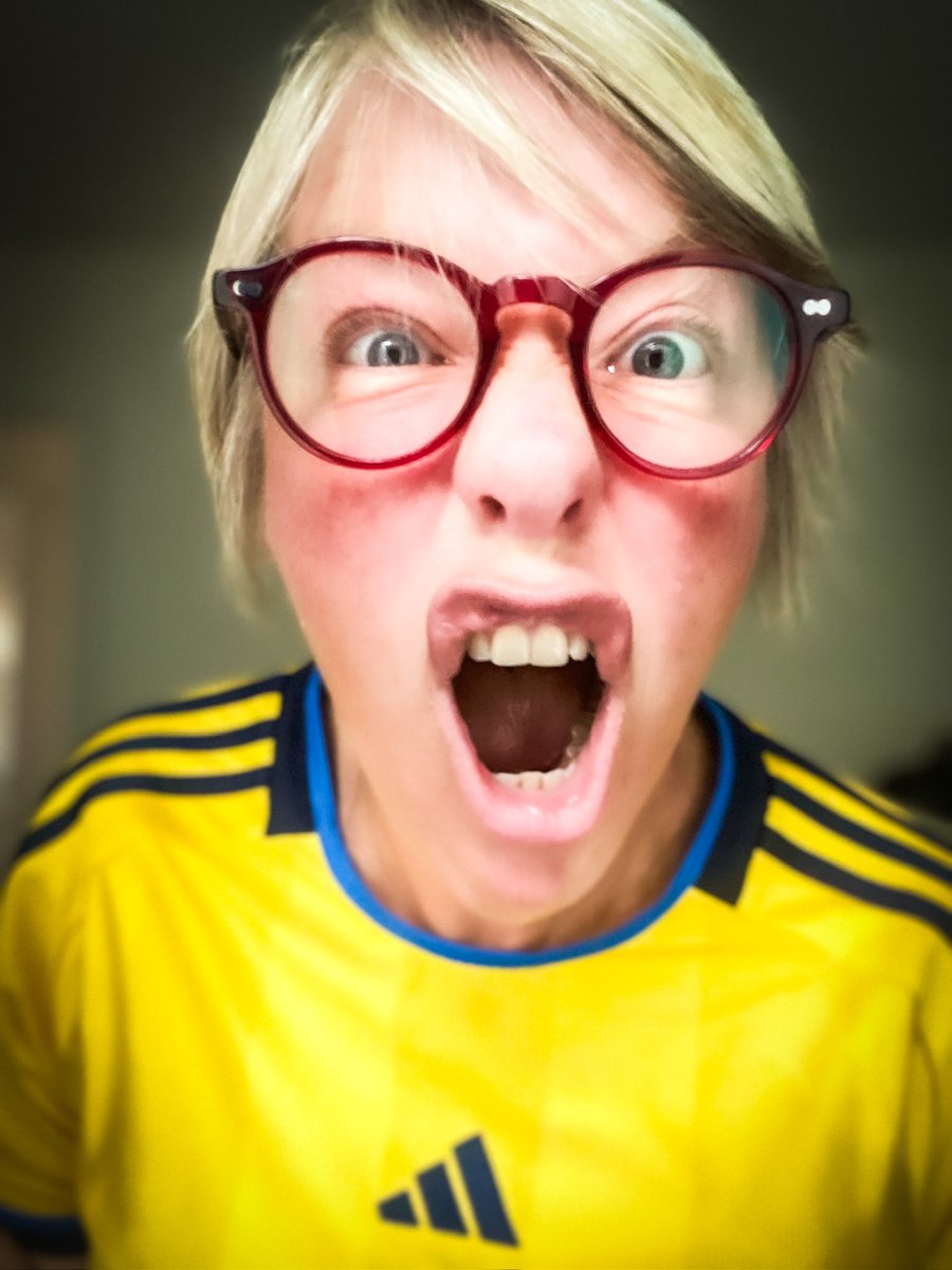 Jag tror Manuel Neuer har tjuvkikat på mina SoMe-poster.