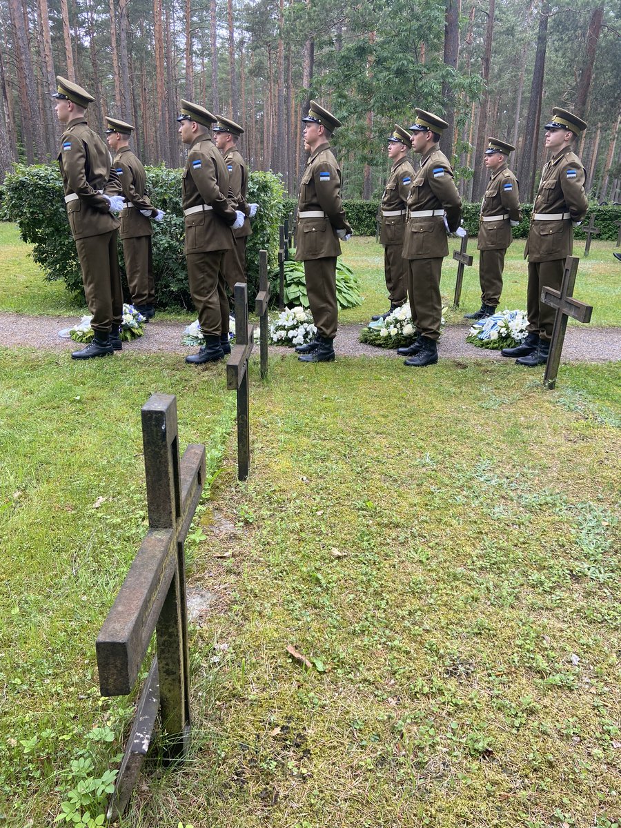 MiklPeter's tweet photo. We stand and remember. And we are united in the wish that such crimes would never happen again! https://t.co/bm6NTLbL1C