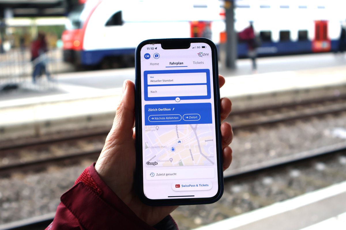 Die ZVV-Website ist aktuell eingeschränkt verfügbar. Für Fahrplanauskünfte und Ticketkäufe empfehlen wir, die ZVV-App zu nutzen.  zvv.ch/zvv/de/service…