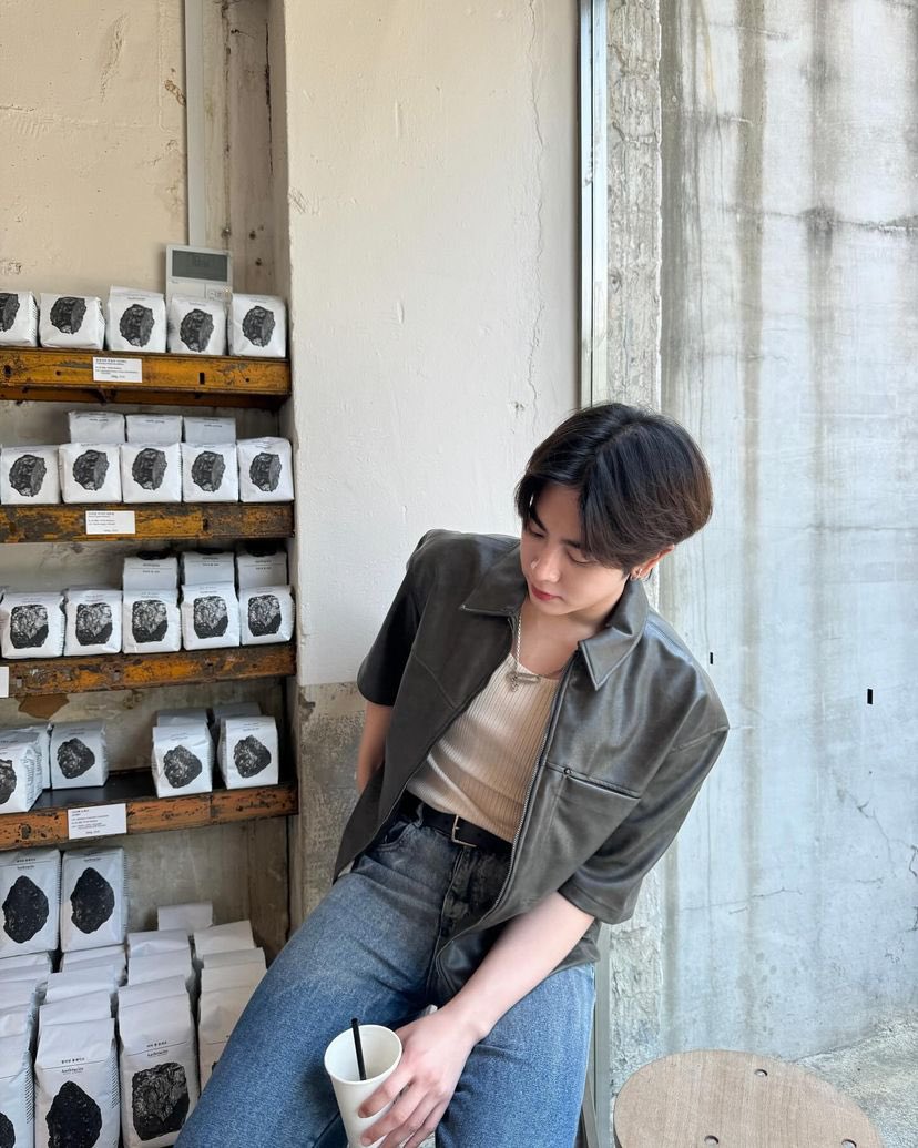 EM_fufu's tweet photo. 쫌 그만 예뻤음 좋겠다 (통곡 https://t.co/zii1GfzeIo