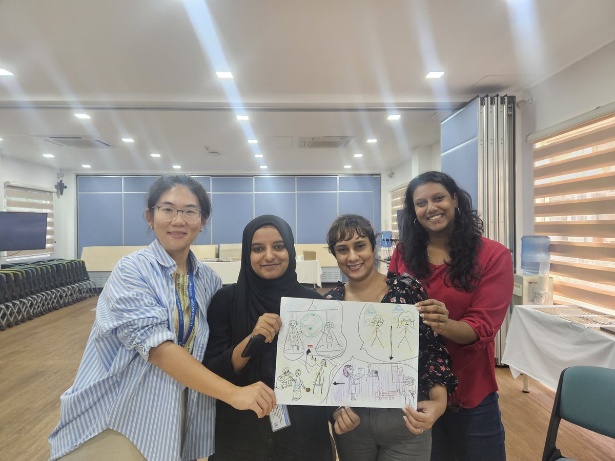 UNDPSriLanka's tweet image. To celebrate #DEIWeek, our staff embraced their artistic side in a creative art corner. Four groups illustrated their vision of #diversity, equity + #inclusion based on the given themes, resulting in four unique &amp;amp; powerful expressions of art. Dive into their creations &amp;amp; see how…