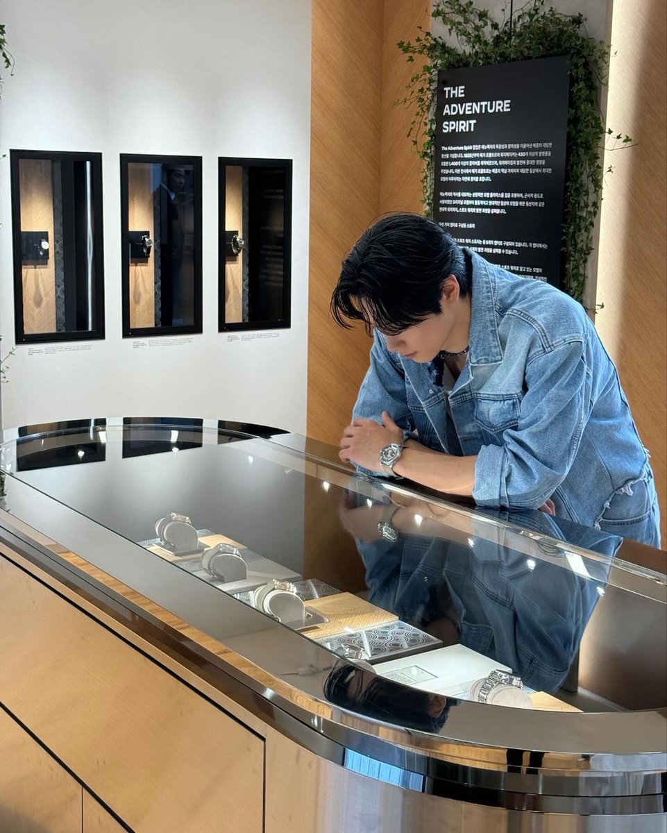 tbzs_archive's tweet image. [240614] 🐱 juyeon (official_theboyz) on instagram update

#JaegerLeCoultre #AdventureSpirit #Polaris #예거르쿨트르 #폴라리스 #어드벤처스피릿
#THEBOYZ #더보이즈