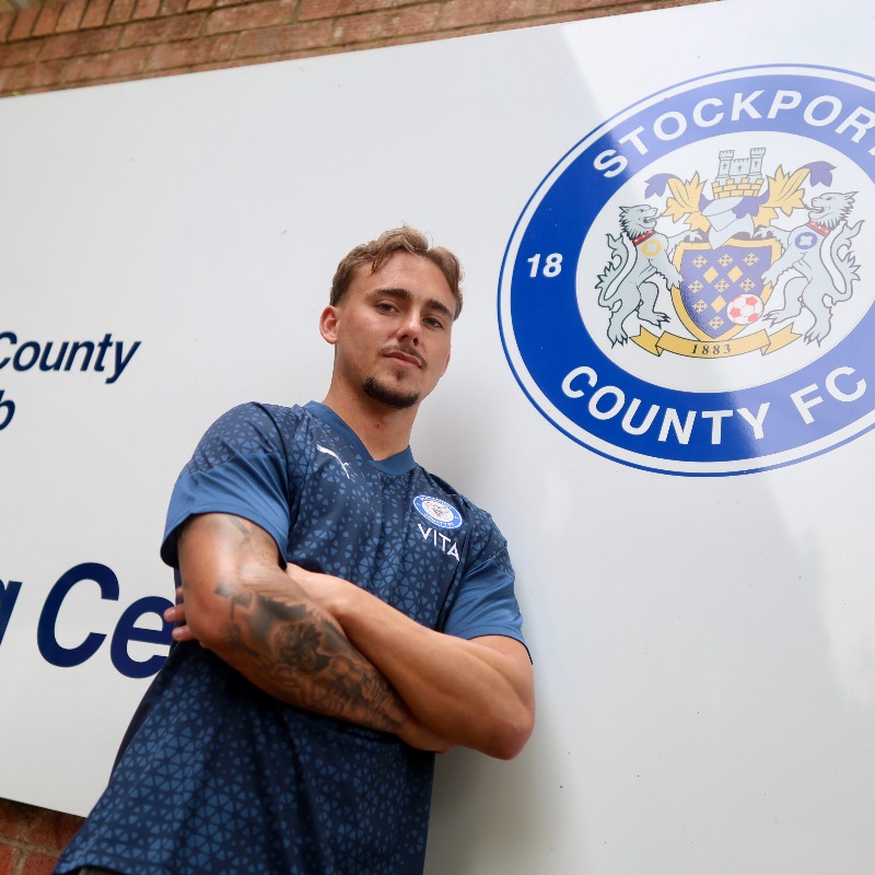 StockportCounty's tweet photo. ✍️ Welcome to #StockportCounty, 𝗝𝗮𝗰𝗸 𝗗𝗶𝗮𝗺𝗼𝗻𝗱!

We are delighted to announce the signing of the former Sunderland winger on a three year deal 🔷

#StockportCounty