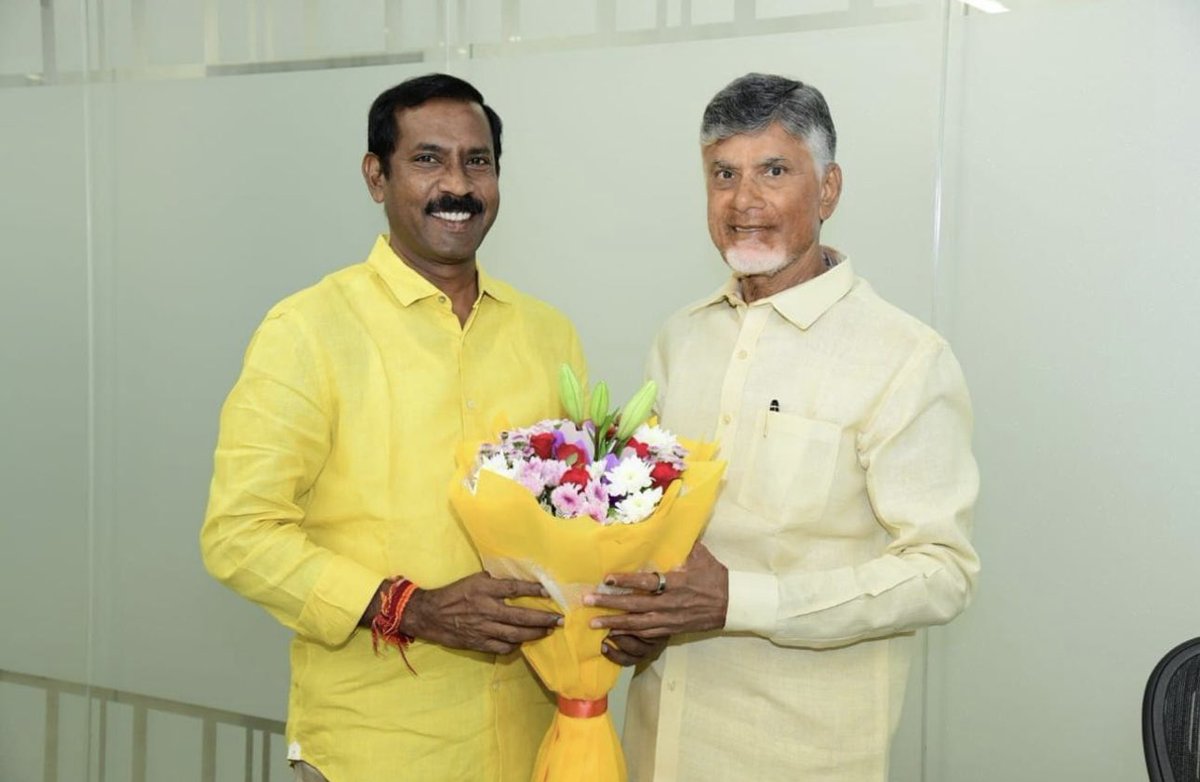 pasumarthi66's tweet photo. ఆంధ్రప్రదేశ్ నూతన టీడీపీ అధ్యక్షుడిగా పల్లా శ్రీనివాస్ యాదవ్ గారిని నియమించిన చంద్రబాబు గారికి శుభాకాంక్షలు 🙏🙏🙏
@ncbn https://t.co/rixxlTrbrI