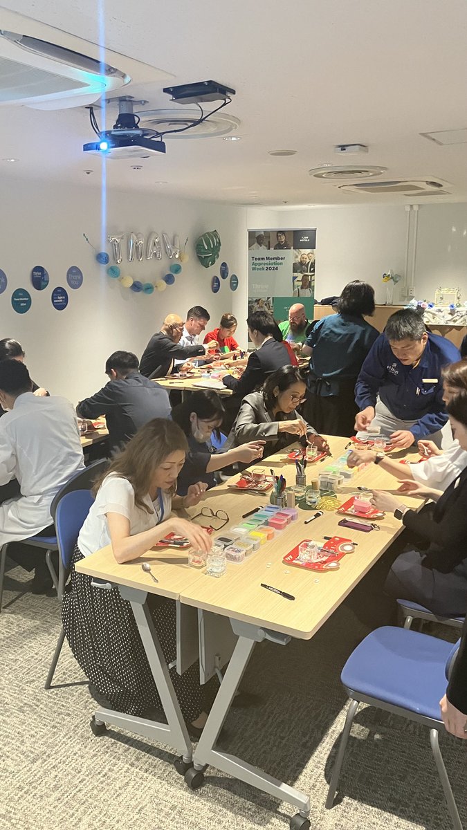 hiltonnagoyacon's tweet image. たくさんのチームメンバーの笑顔が見られたチームメンバーアプリシエーションウィーク✨
最終日の6/14(金)はシェイクスタンドとキャンドル作り教室を開催しました✨✨

#ヒルトン名古屋 #TMAW2024 #WeAreHilton #WeAreHospitality