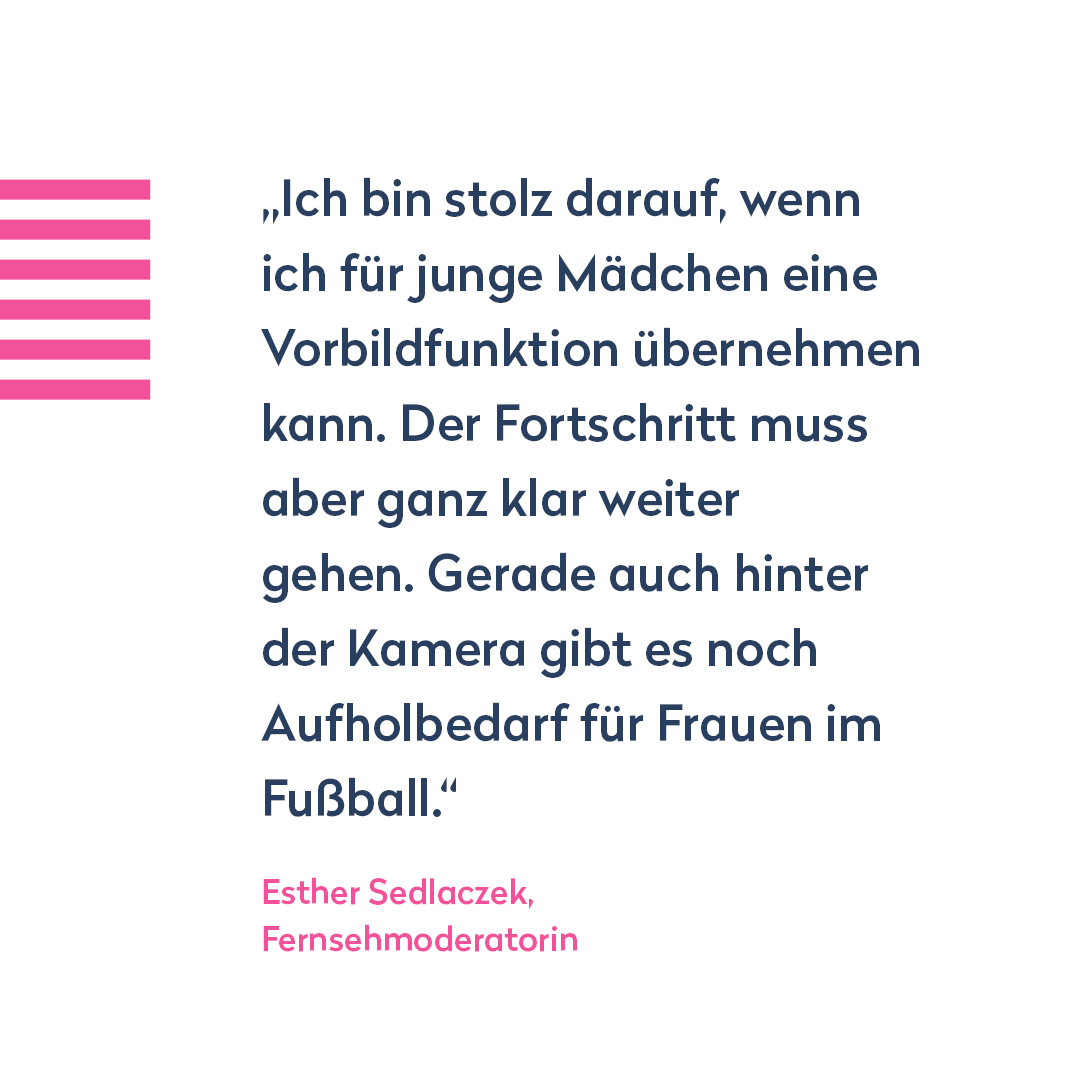 fazit_de's tweet photo. @en_germany Außerdem Teil der Elf: die (ehemaligen) Fußballerinnen Célia Šašić, Tugba Tekkal und Saskia Matheis sowie Moderatorin Esther Sedlaczek.

#EM2024 https://t.co/8ElYGzZXaR