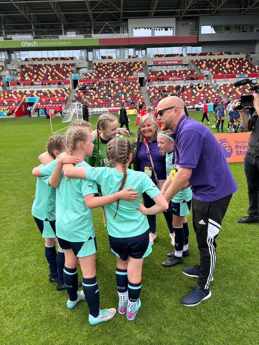 FTFCCommunity's tweet image. 𝗣𝗟𝗣𝗦 𝗡𝗔𝗧𝗜𝗢𝗡𝗔𝗟 𝗨11 𝗚𝗜𝗥𝗟𝗦 𝗙𝗢𝗢𝗧𝗕𝗔𝗟𝗟 𝗪𝗜𝗡𝗡𝗘𝗥𝗦!!⚽️🔥

We are incredibly proud to announce the girls went unbeaten just like they did in the regional finals to lift the trophy at Brentford FC’s Gtech Community Stadium👏🏻

An amazing achievement competing…