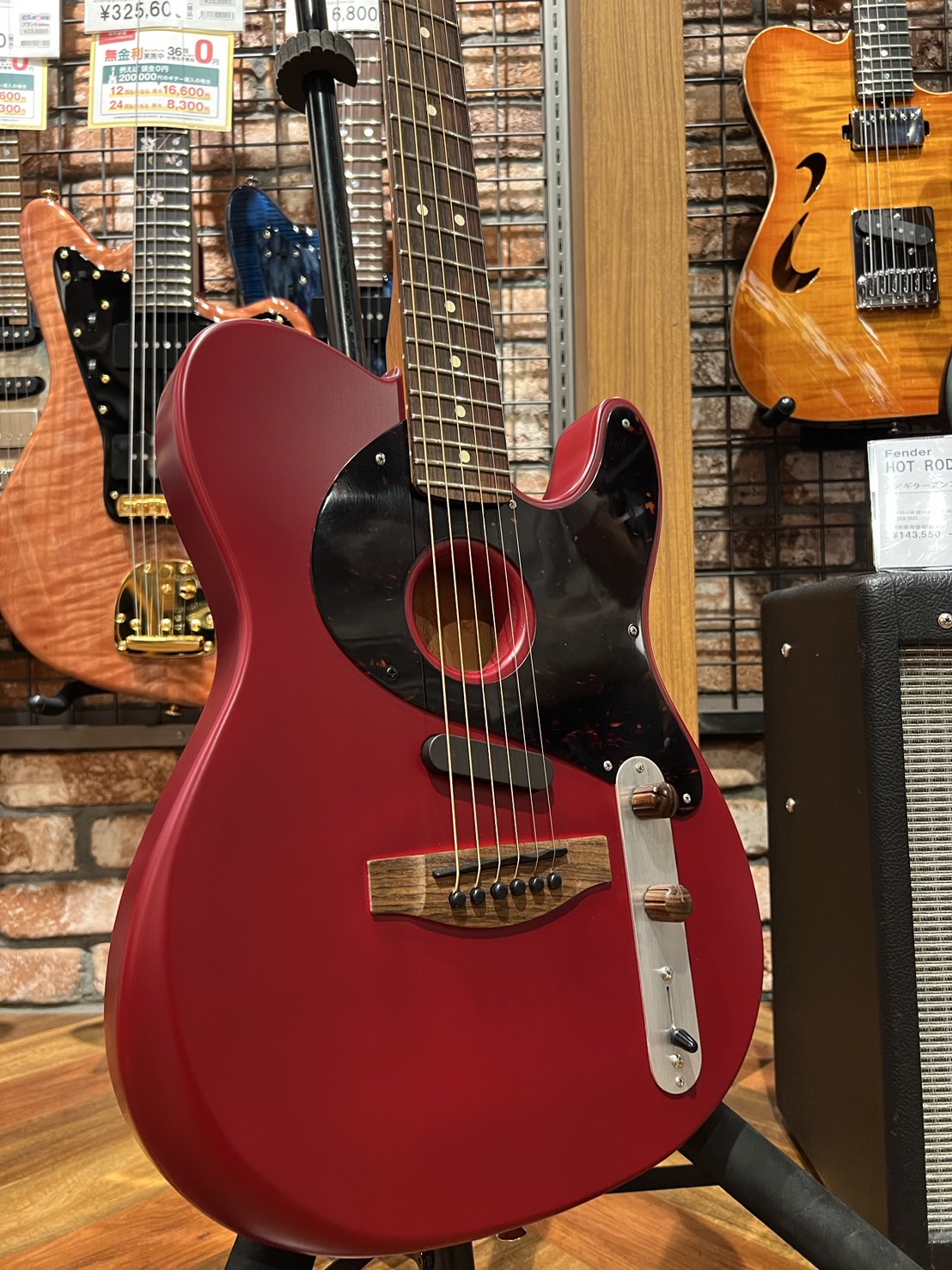 プレイヤーアコスタソニック　常田大希 希少カラー Fender 常田大希 アコスタソニック レッド