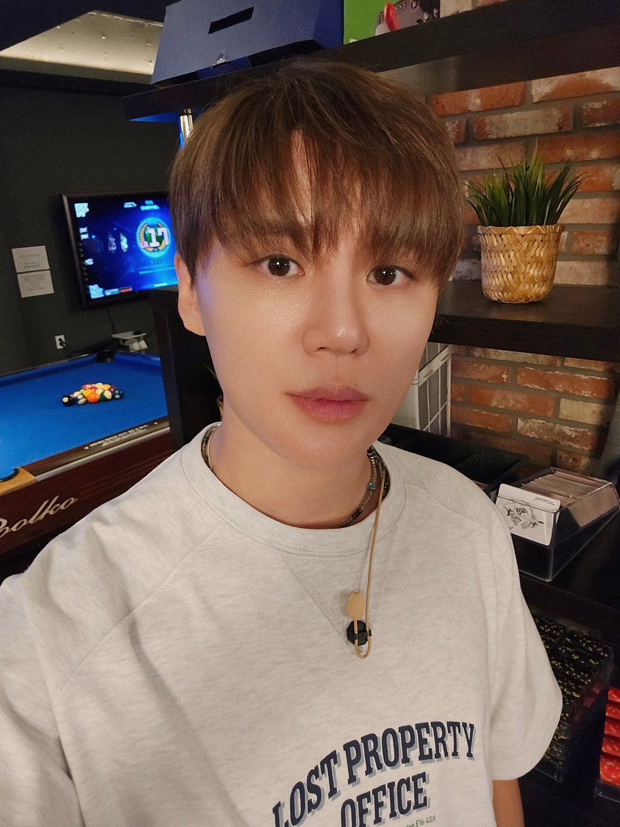 잠시후 7시 서은광의 <광구석 1열>
첫 번째 손님 #김준수 👬✨️

스튜디오 잼박스 채널
🔗 youtu.be/EQSEbrCs-6A?si…

#XIA #KIMJUNSU
#스물한번째계절이널기다릴테니까