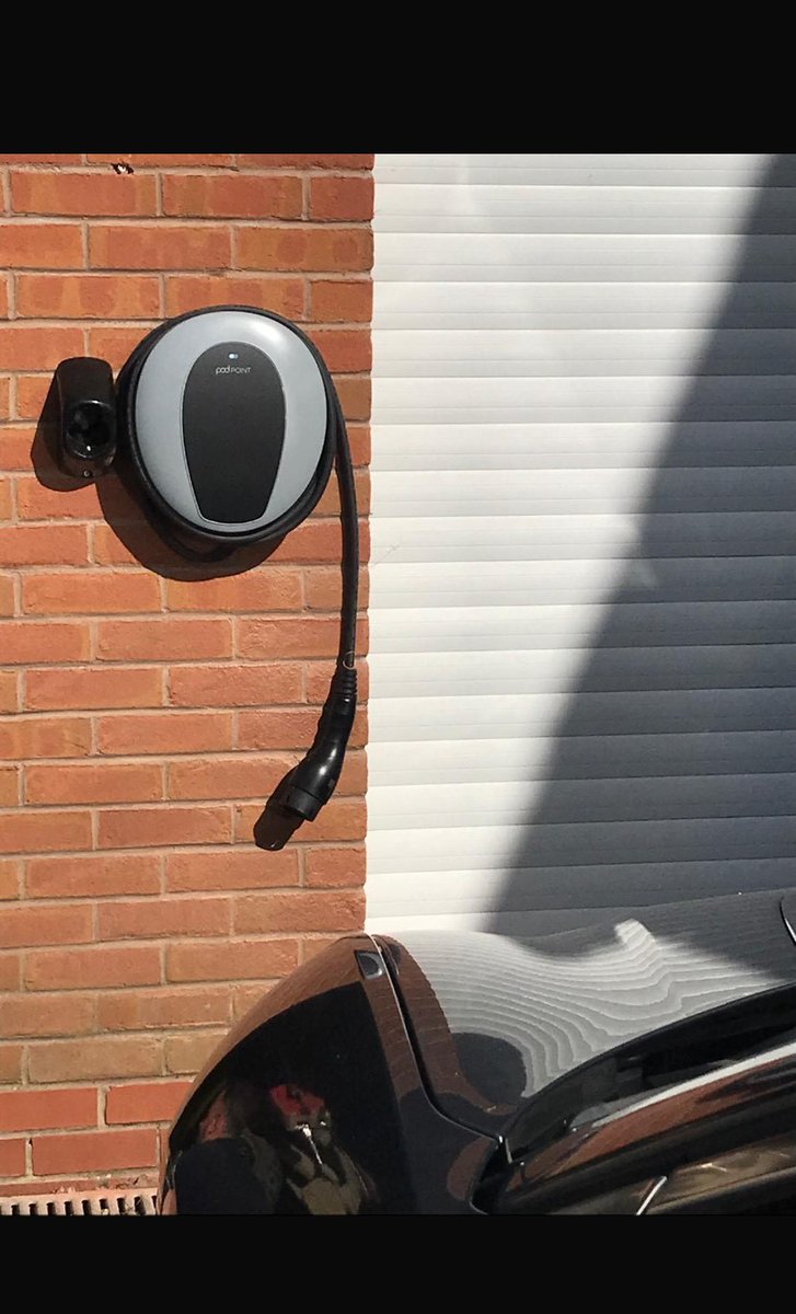 rapidchargeuk's tweet photo. Quite recently, we finished a domestic @Pod_Point EV charger installation at a customer’s house in Hockley Heath.🔌
If you are interested in getting #ev chargers for your house or business, head over to our website link in bio!
#evcharging #electrical #ElectricCars #charger #car https://t.co/PGA8bi1obE
