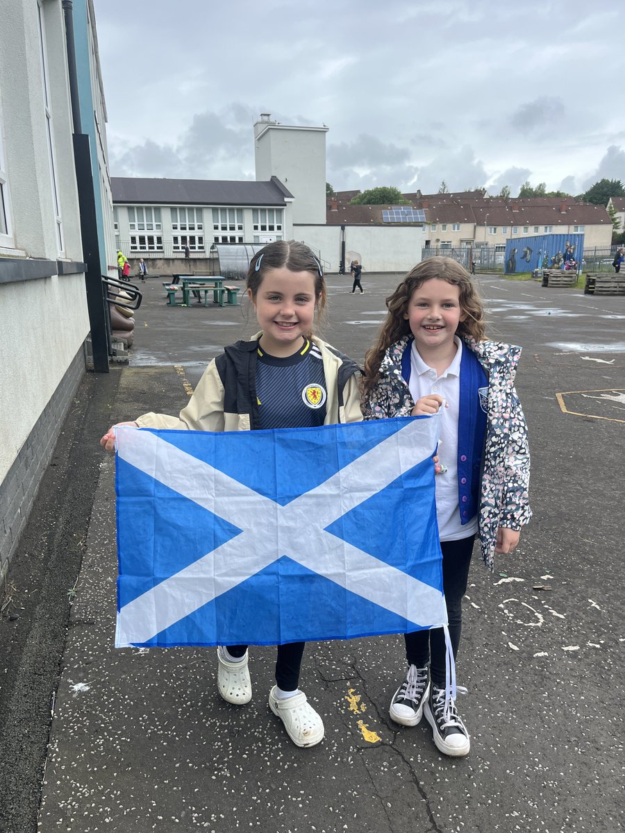 Cadder Primary (@cadderprimary) on Twitter photo Pupils in P1-7 received some amazing prizes as part of an Art competition on behalf of <a href="/KindnessGlasgow/">Kindness Homeless Street Team Glasgow</a> & Cadder Community Centre! 1st prize - Scotland kit, 2nd prize - Euroโs 24 football & 3rd prize - Scotland t-shirt ๐๐ด๓ ง๓ ข๓ ณ๓ ฃ๓ ด๓ ฟ. Well done to all our winners! Come on <a href="/ScotlandNT/">Scotland National Team</a> ๐ด๓ ง๓ ข๓ ณ๓ ฃ๓ ด๓ ฟ๐ Pupils in P1-7 received some amazing prizes as part of an Art competition on behalf of <a href="/KindnessGlasgow/">Kindness Homeless Street Team Glasgow</a> & Cadder Community Centre! 1st prize - Scotland kit, 2nd prize - Euroโs 24 football & 3rd prize - Scotland t-shirt ๐๐ด๓ ง๓ ข๓ ณ๓ ฃ๓ ด๓ ฟ. Well done to all our winners! Come on <a href="/ScotlandNT/">Scotland National Team</a> ๐ด๓ ง๓ ข๓ ณ๓ ฃ๓ ด๓ ฟ๐