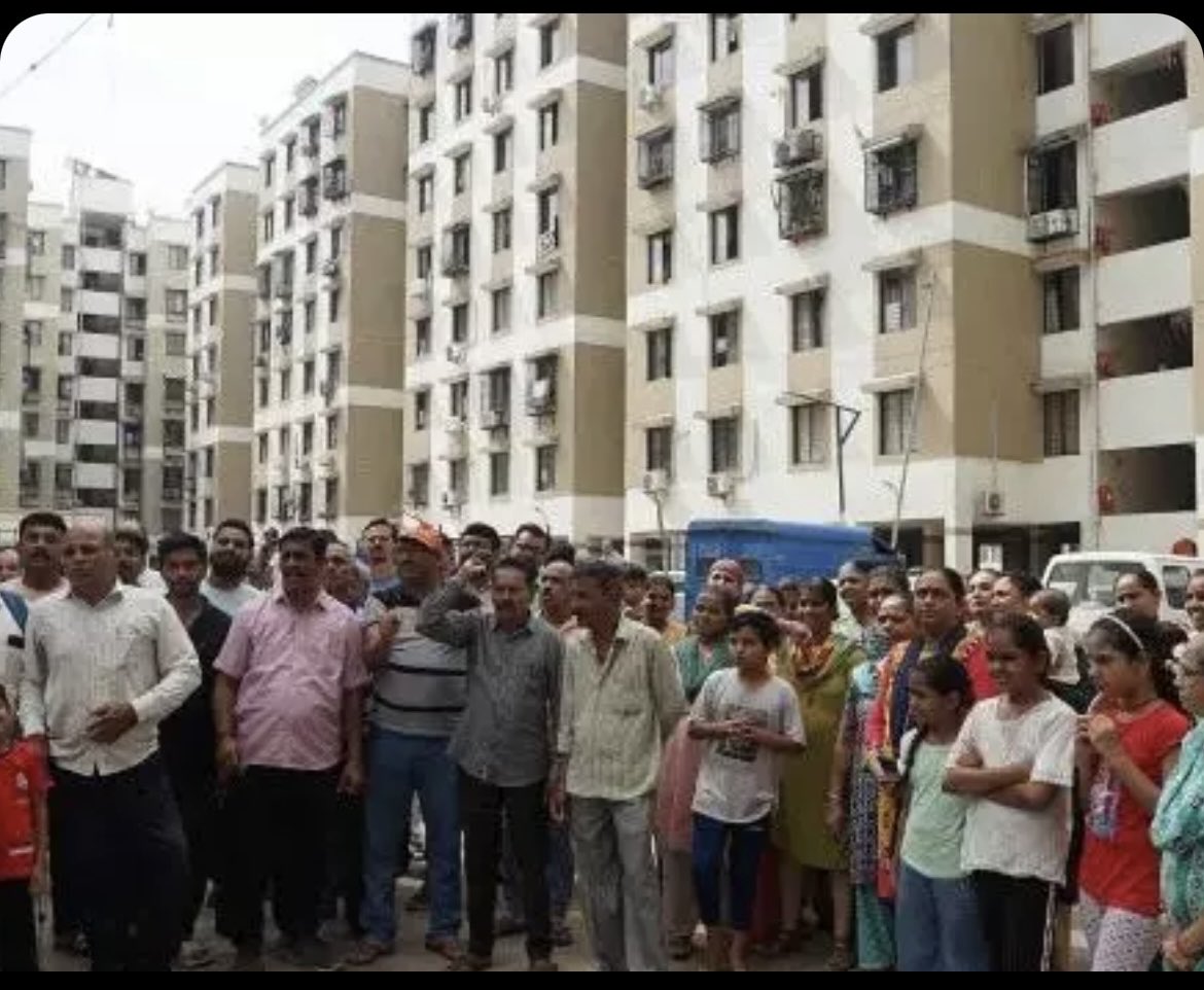 Their thoughts of your religion.
#Gujarat #PradhanMantriAwasYojna #muslim #Vadodara