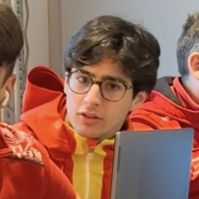 rafacsainz's tweet photo. WHY IS HE A CUTIE OMG https://t.co/zzccNhQJcQ