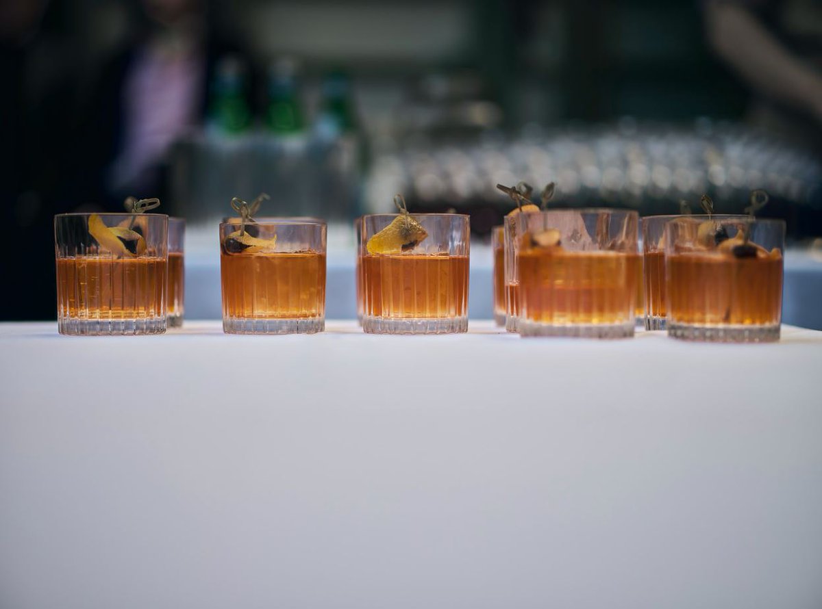 Sampling event of LA HOJA TRIBAL the brand new cigar by <a href="/ubertradition/">Meerapfel</a> due for release later this year. What a beautiful event this was on a sunny evening in Dublin city at <a href="/DylanHotel/">Dylan Hotel</a> 12th of June 2024
#cigars #cigarsindublin #cigarsinireland #uberluxury #glendaloughdistillery