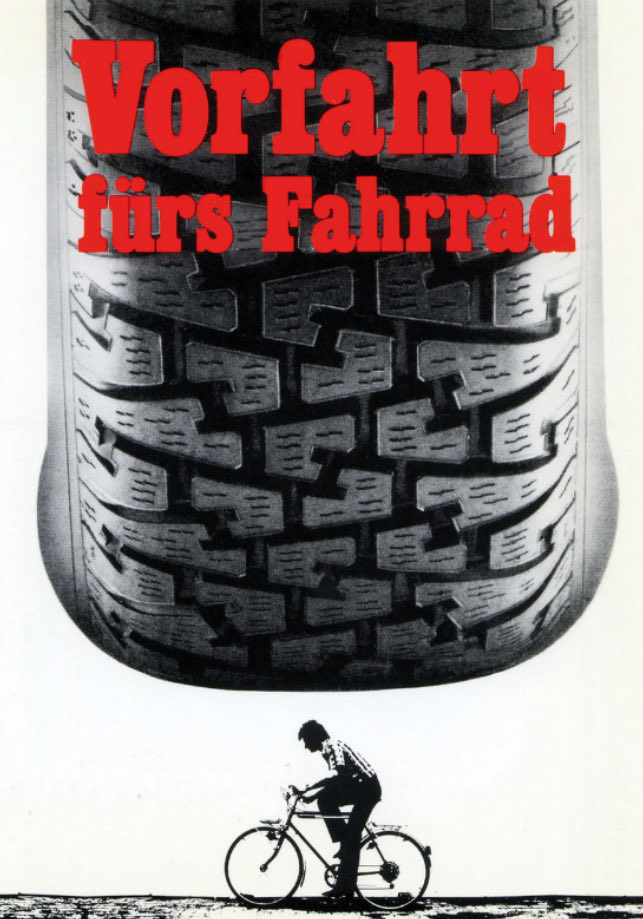 RoadsXR's tweet image. #ThroughTrafficFree
#NoExcuseForRoadAbuse 

#Cons #Gaslighting &amp;amp; appeasement of
drivers is a FAIL

@LouHaigh
Ppl riding bicycles, walking &amp;amp; using trains/buses need to be RE-PRIORITISED.

Dark-money induced ratrunning thru-traffic is a FAILED experiment subsidised by ALL of US.