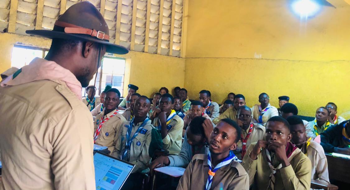 ScoutKinOuest's tweet photo. L'encadrement de la Jeunesse est une passion pour nous. Sans appui de l'Etat RDC nous nous efforçons de faire de notre mieux  pour épargner cette jeunesse des maux qui rongent notre sté @Presidence_RDC-@SuminwaJudith-@Didiertenge1-@VitalKamerhe1-@Ayeganagato_N1-@choixdupeupl https://t.co/Xt0qh46Xqz