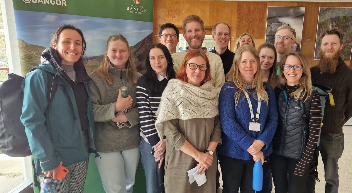 Julia Jones tweet media