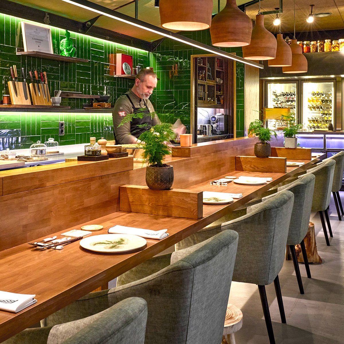 Desde una persona hasta grupos de diez.

¡Disfruta de nuestro servicio omakase con showcooking en directo! 

#rodrigodelacalle #elinvernaderorestaurante #omakase