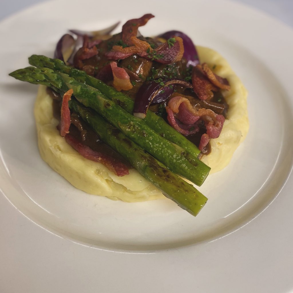 Beef Bourguignon for Weekend Special. Open late night Friday &amp; Saturday. Call or dm to book