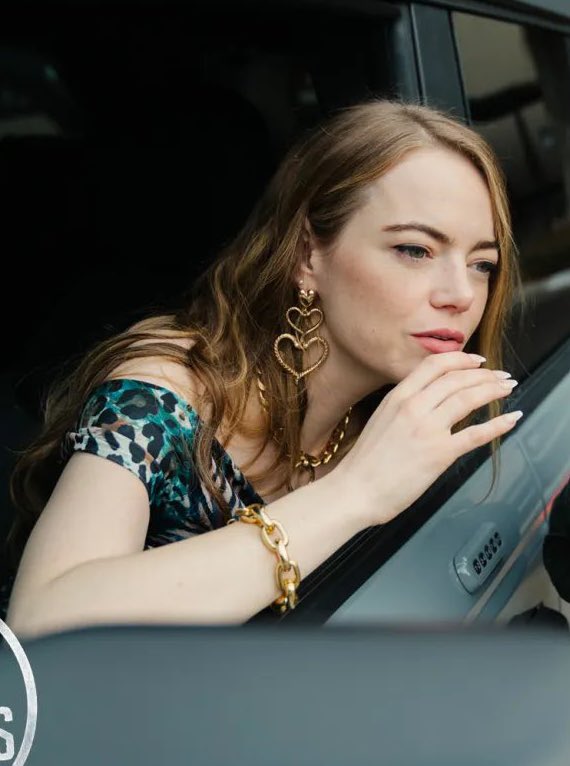 em1lystone's tweet image. mother