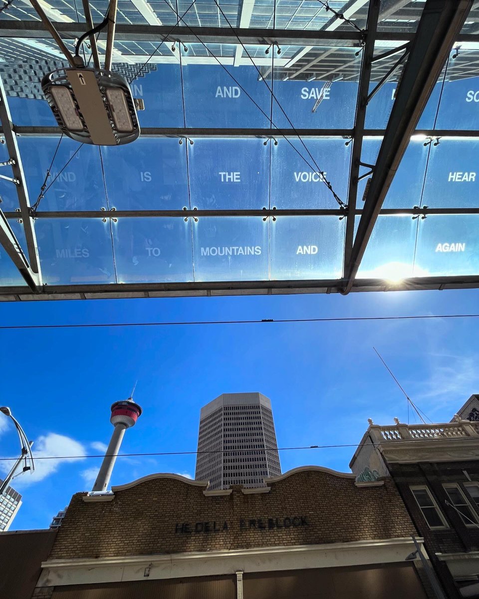 downtowncalgary's tweet image. Did you know if you look up at 1st Street West Station, not only do you get a good view of the Calgary Tower, there are words engraved on the glass panels above. Creating some interesting wordplay!

#downtowncalgary #exploredowntownyyc