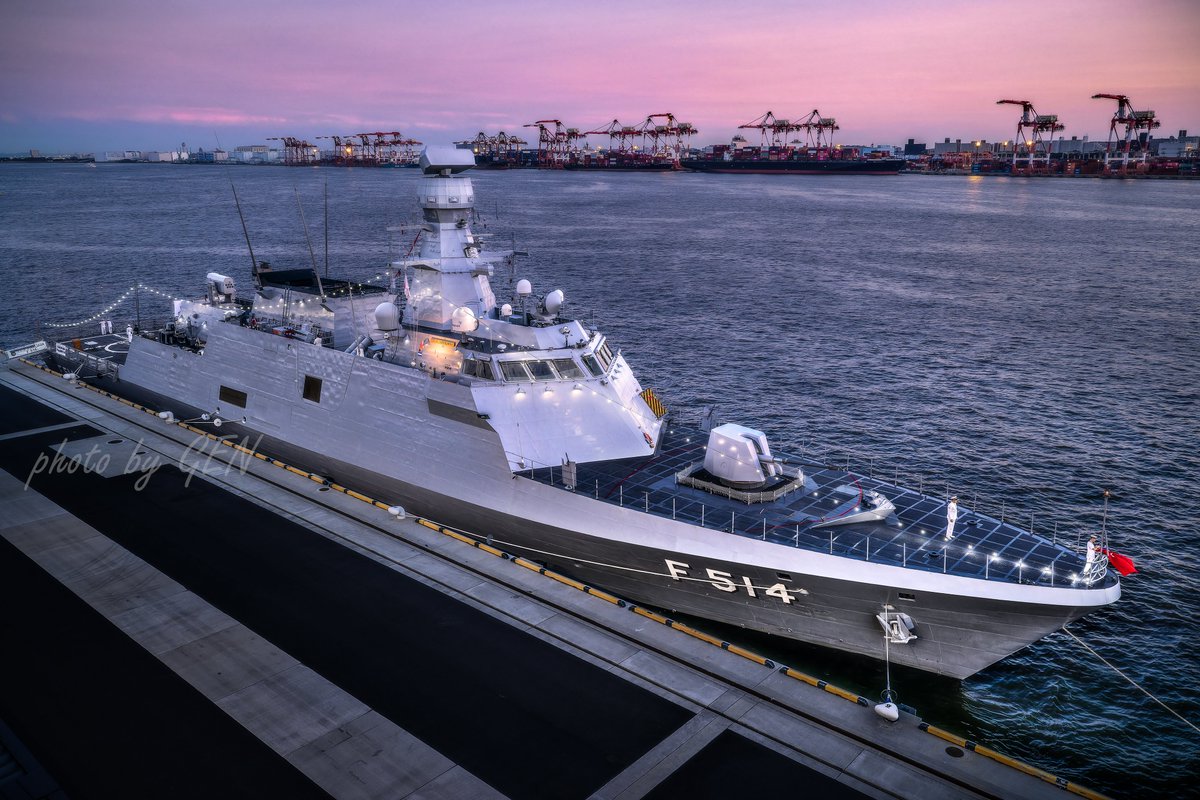 GenJ_photo's tweet photo. 東京国際クルーズターミナルに寄港したトルコ海軍のコルベット TCG KINALIADA クナルアダ
#クナルアダ
#東京国際クルーズターミナル
#KINALIADA https://t.co/uotYucj5nN