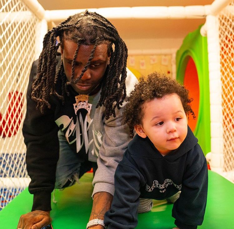 mymixtapez's tweet image. Chief Keef really took care of Fredo Santana's son as if he were his own 🙌🏼💯