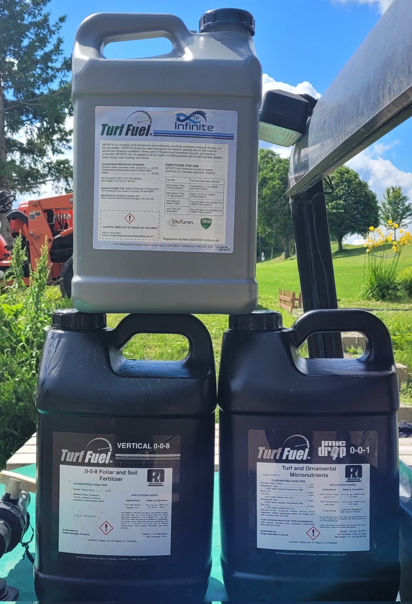My turf and soil getting a boost prior to some stressful temperatures forecasted. <a href="/TurfFuel/">TurfFuel</a> <a href="/TargetSpecCan/">Target Specialty Products 🇨🇦</a> #happyturf #happysuper